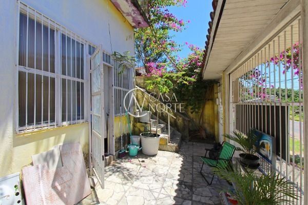 Casa à venda com 2 quartos, 140m², 1 vaga, Rua Tenente Ary Tarrago no bairro Jardim Itu em Porto Alegre