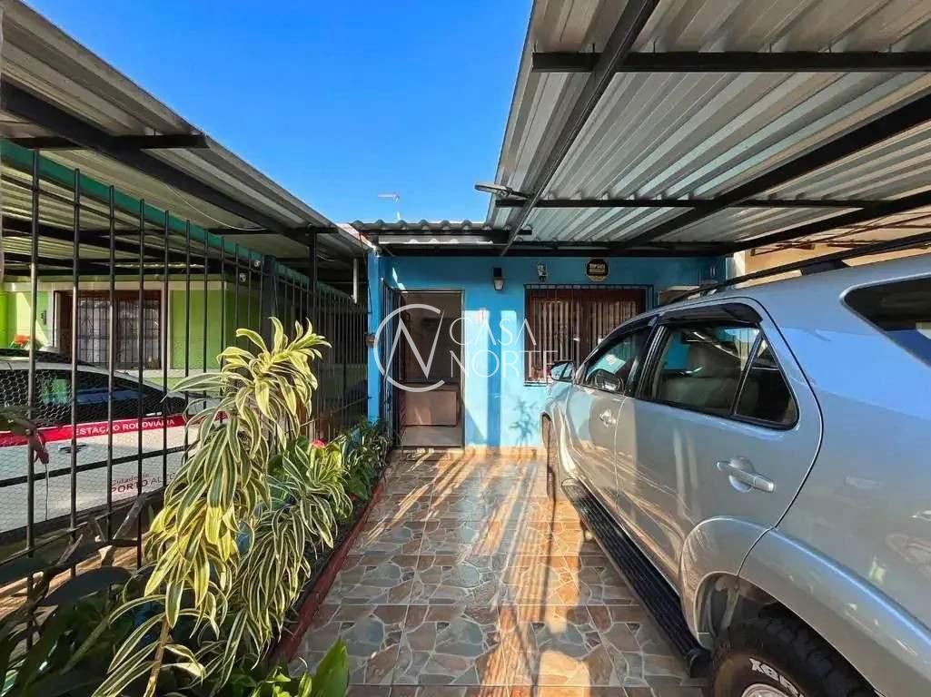 Casa à venda com 2 quartos, 76m², 1 vaga, Rua Irmão Mainar Longhi no bairro Hípica em Porto Alegre