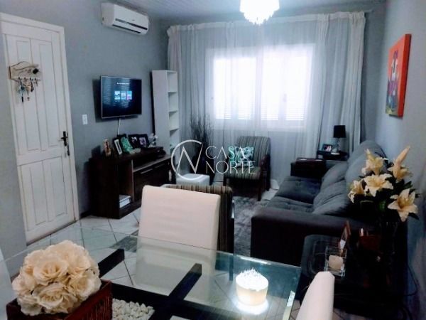 Casa à venda com 3 quartos, 65m², 1 vaga, Rua Irmao Firmino Biazus no bairro Hípica em Porto Alegre