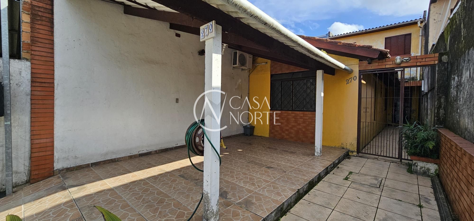 Casa à venda com 3 quartos, 120m², 1 suíte, 1 vaga, Rua Raul Silva Gudolle no bairro Hípica em Porto Alegre