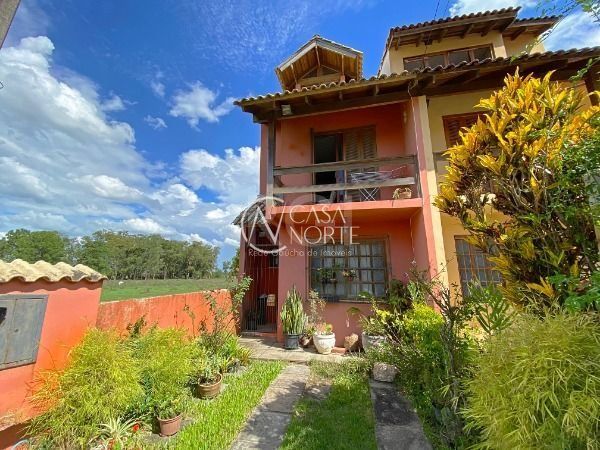 Casa à venda com 2 quartos, 100m², 1 vaga, Rua Professor Paulo Saurin no bairro Hípica em Porto Alegre