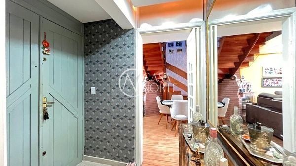 Casa à venda com 4 quartos, 240m², 2 suítes, 4 vagas, Rua Lloyd de Andrade Polidoro no bairro Ipanema em Porto Alegre