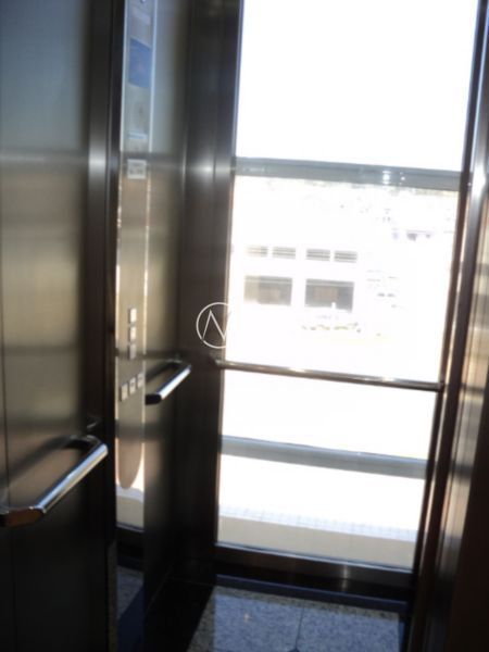 Sala Comercial à venda , 46m², Edgar Pires de Castro no bairro Aberta dos Morros em Porto Alegre