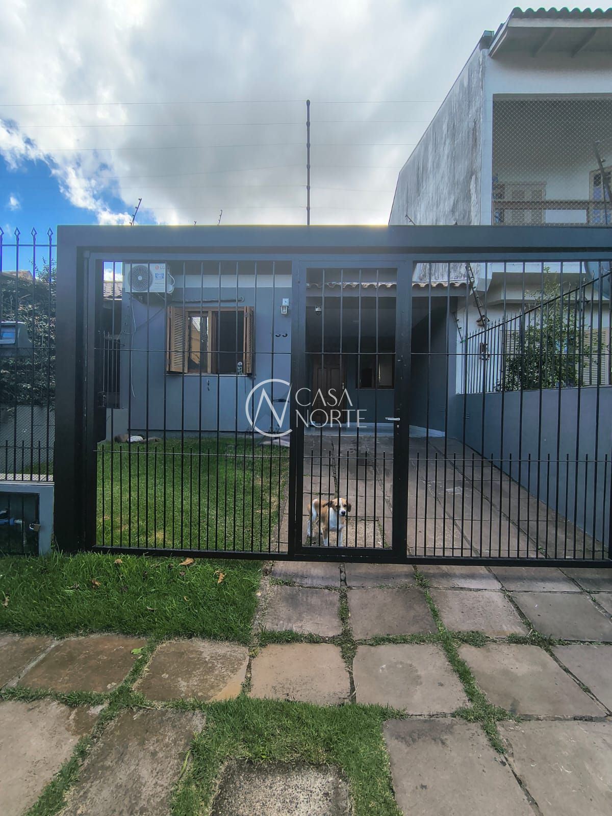 Casa à venda com 3 quartos, 85m², 1 suíte, 1 vaga, Rua Santos Zottis no bairro Hípica em Porto Alegre