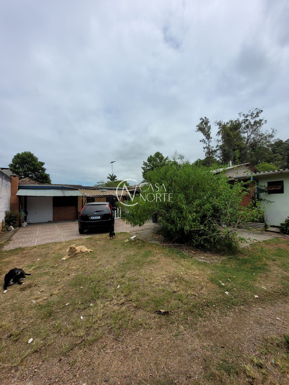 Terreno à venda  com 2400m², Rua das Espatódeas no bairro Ponta Grossa em Porto Alegre