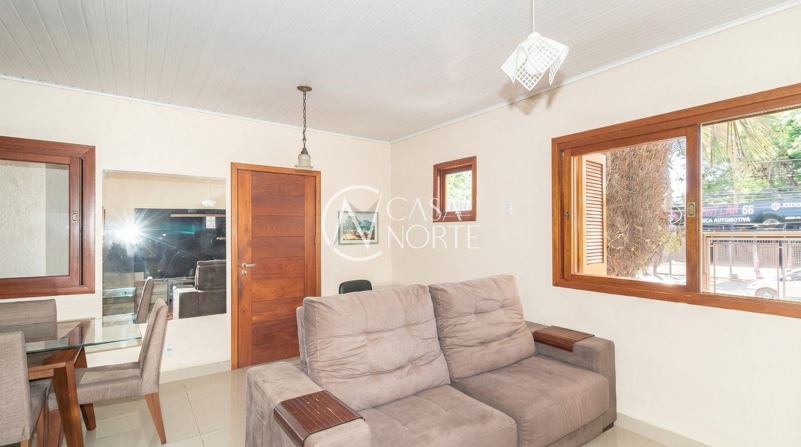 Casa à venda com 4 quartos, 129m², 1 vaga, Rua Doutor Pereira Neto no bairro Tristeza em Porto Alegre