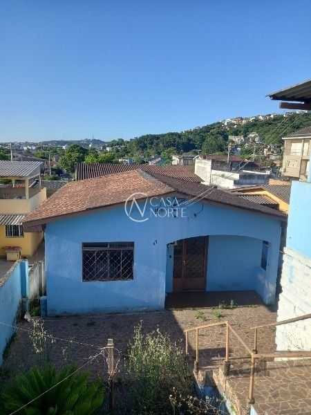 Casa à venda com 3 quartos, 300m², 1 vaga, Rua Modesto Pereira Pinto no bairro Cavalhada em Porto Alegre