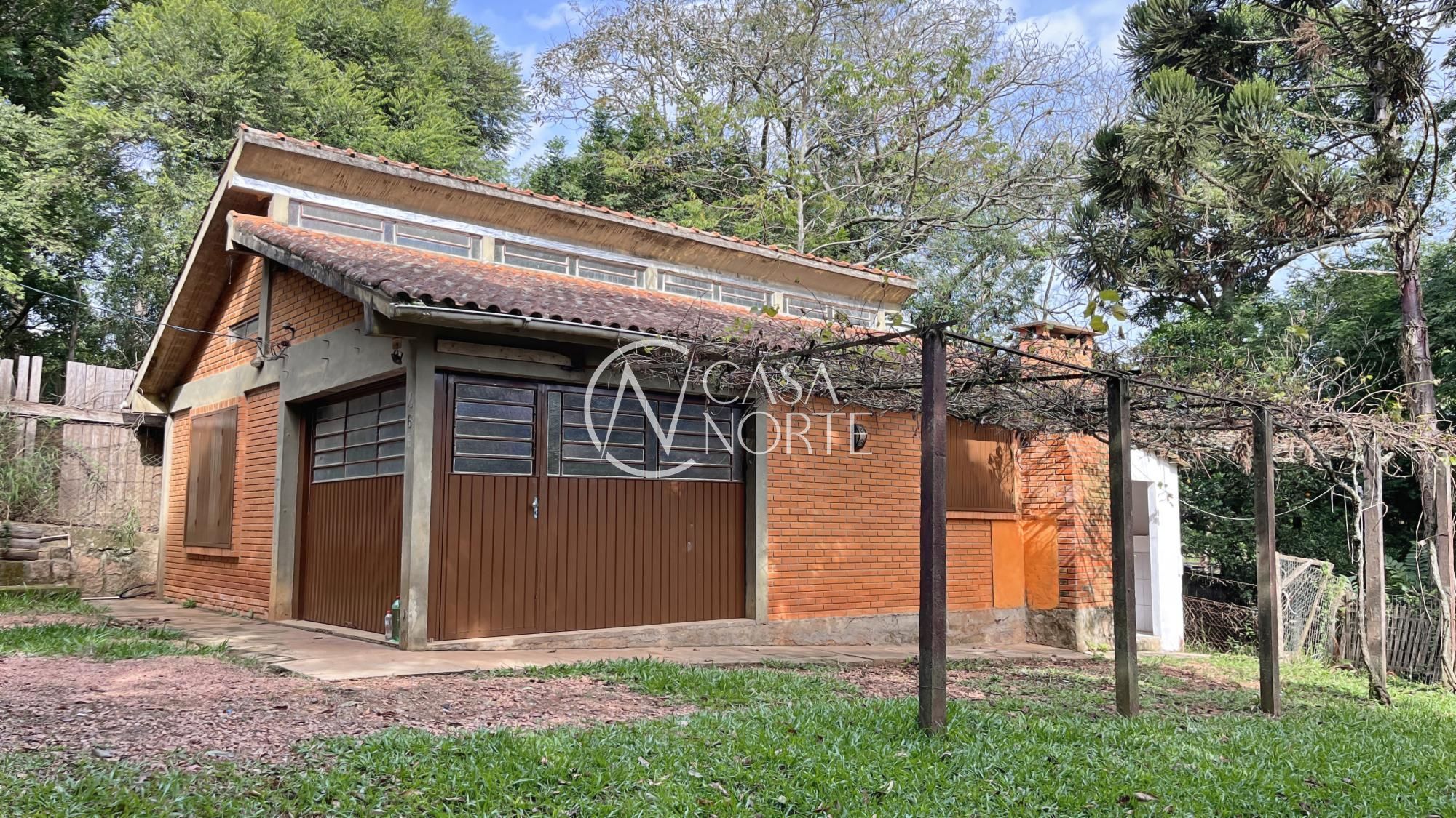 Casa à venda com 1 quarto, 100m², 1 vaga, Estrada Júlio Antônio Pereira no bairro Hípica em Porto Alegre