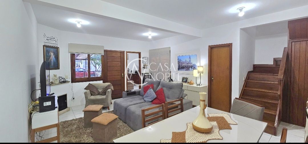 Casa à venda com 4 quartos, 104m², 2 vagas, Rua Alexandre de Gusmao no bairro Aberta dos Morros em Porto Alegre