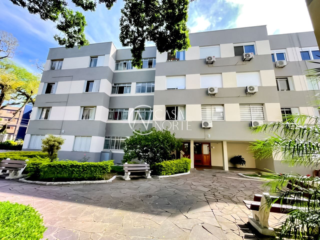 Apartamento à venda com 2 quartos, 69m², 1 vaga, Rua Doutor Barcelos no bairro Tristeza em Porto Alegre