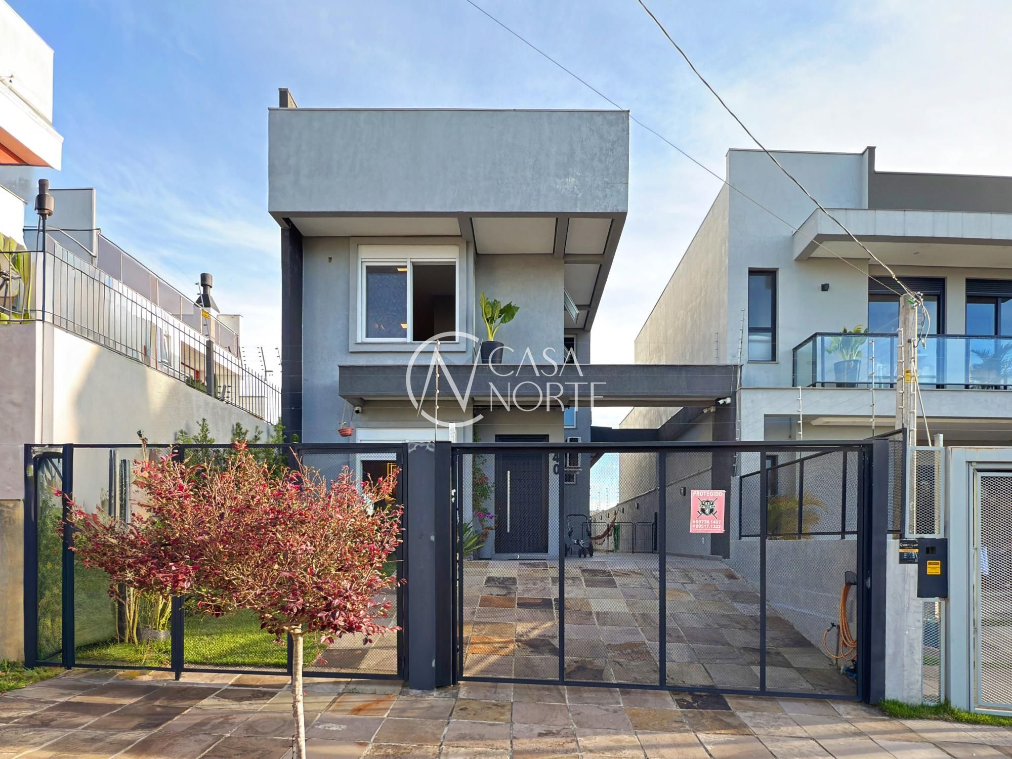 Casa à venda com 3 quartos, 127m², 1 suíte, 3 vagas, Rua Doutor Sérgio de Figueiredo no bairro Guarujá em Porto Alegre