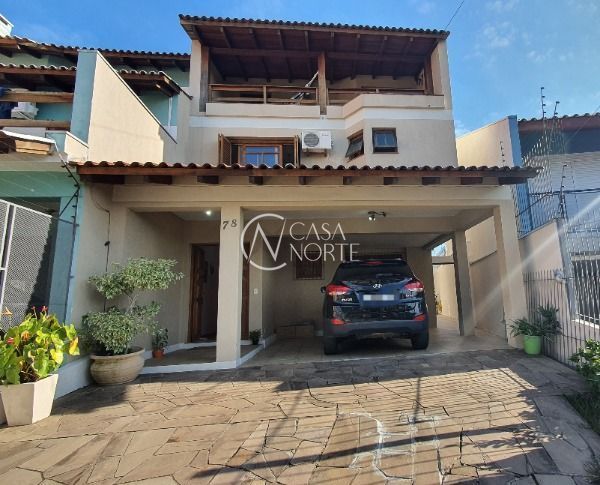 Casa à venda com 3 quartos, 200m², 1 suíte, 4 vagas, Rua Torre de Pedra no bairro Espírito Santo em Porto Alegre