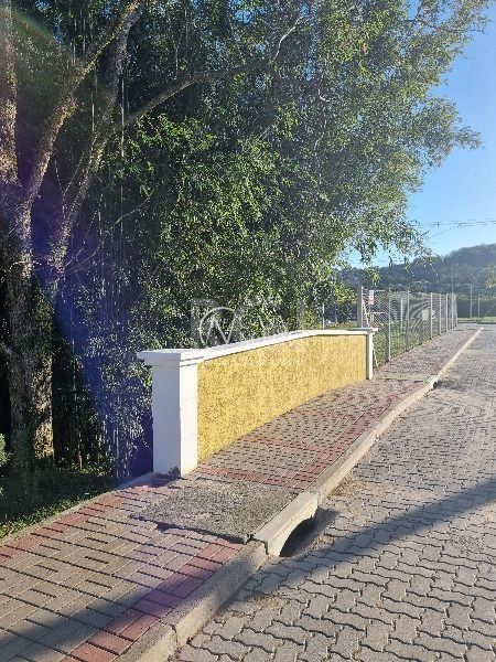 Terreno à venda  com 191m², Estrada Jorge Pereira Nunes no bairro Campo Novo em Porto Alegre