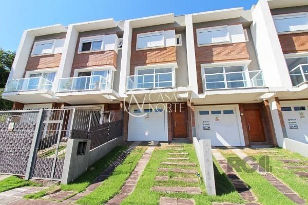 Sobrado à venda com 3 quartos, 100m², 3 suítes, 2 vagas, Avenida Altos do Santa Rita no bairro Hípica em Porto Alegre