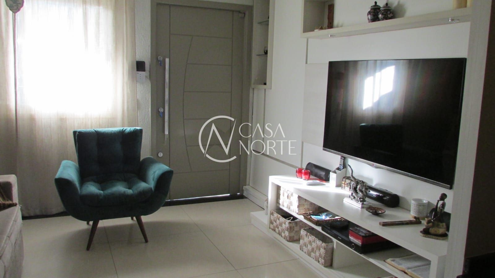 Casa à venda com 2 quartos, 80m², 1 vaga, Rua Eva Vargas Soares no bairro Hípica em Porto Alegre