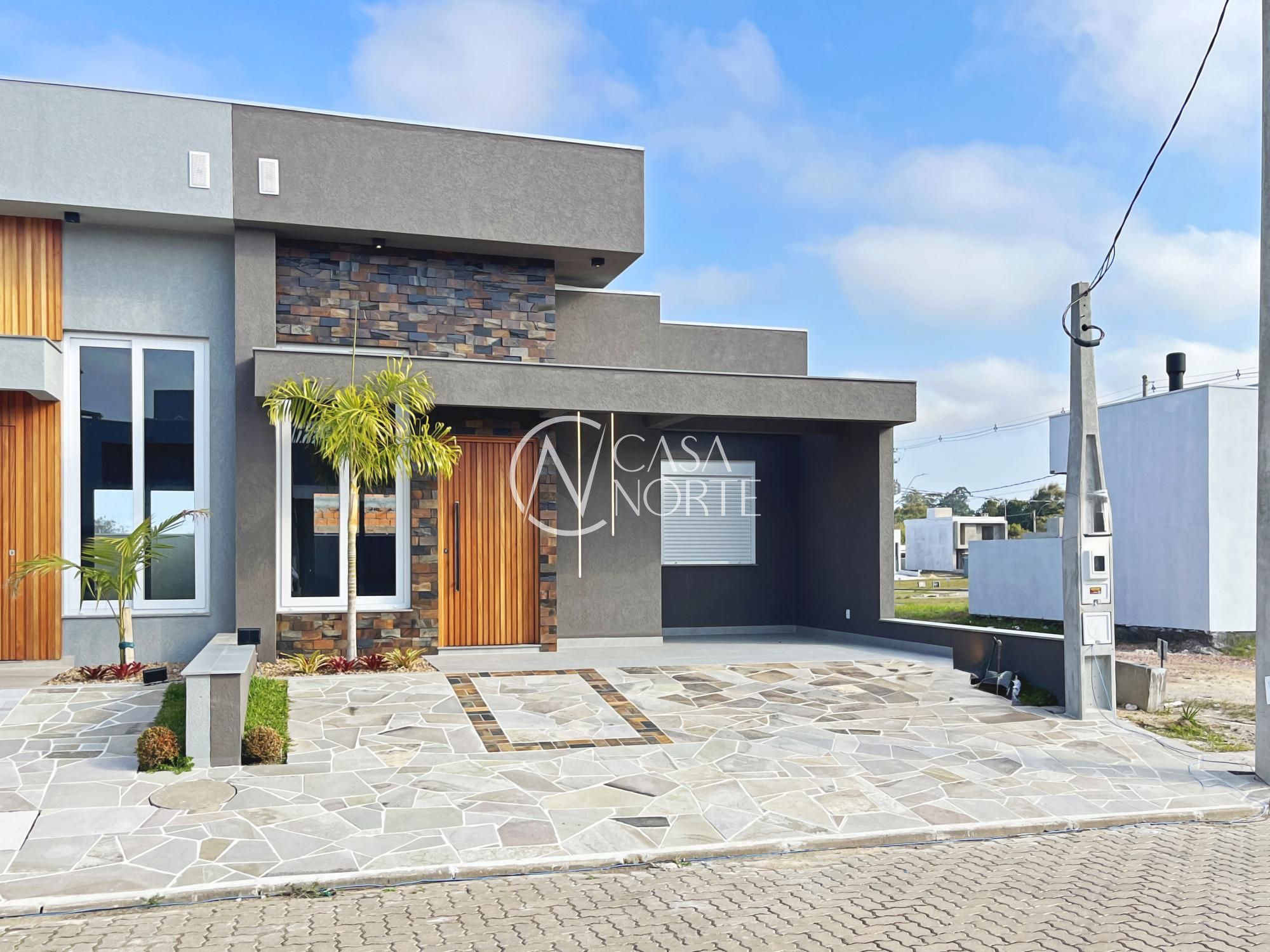 Casa de Condomínio à venda com 3 quartos, 97m², 1 suíte, 3 vagas, Avenida Juca Batista no bairro Hípica em Porto Alegre