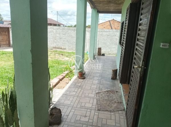 Terreno à venda  com 379m², Rua Albertina Paz no bairro Restinga em Porto Alegre