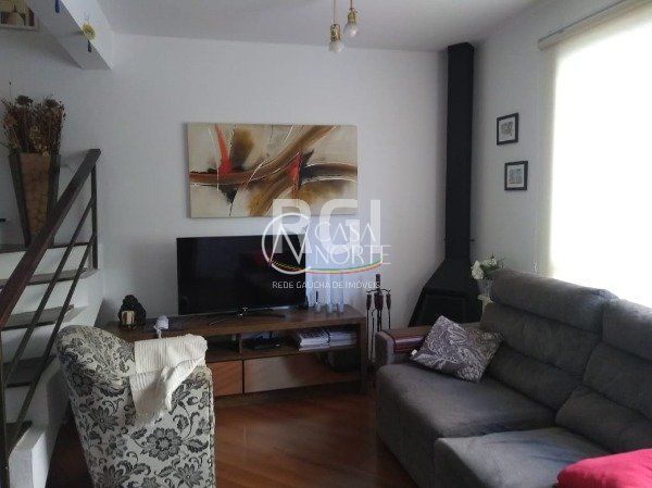 Casa de Condomínio à venda com 3 quartos, 156m², 1 suíte, 1 vaga, Rua Joaquim Cruz no bairro Santo Antônio em Porto Alegre