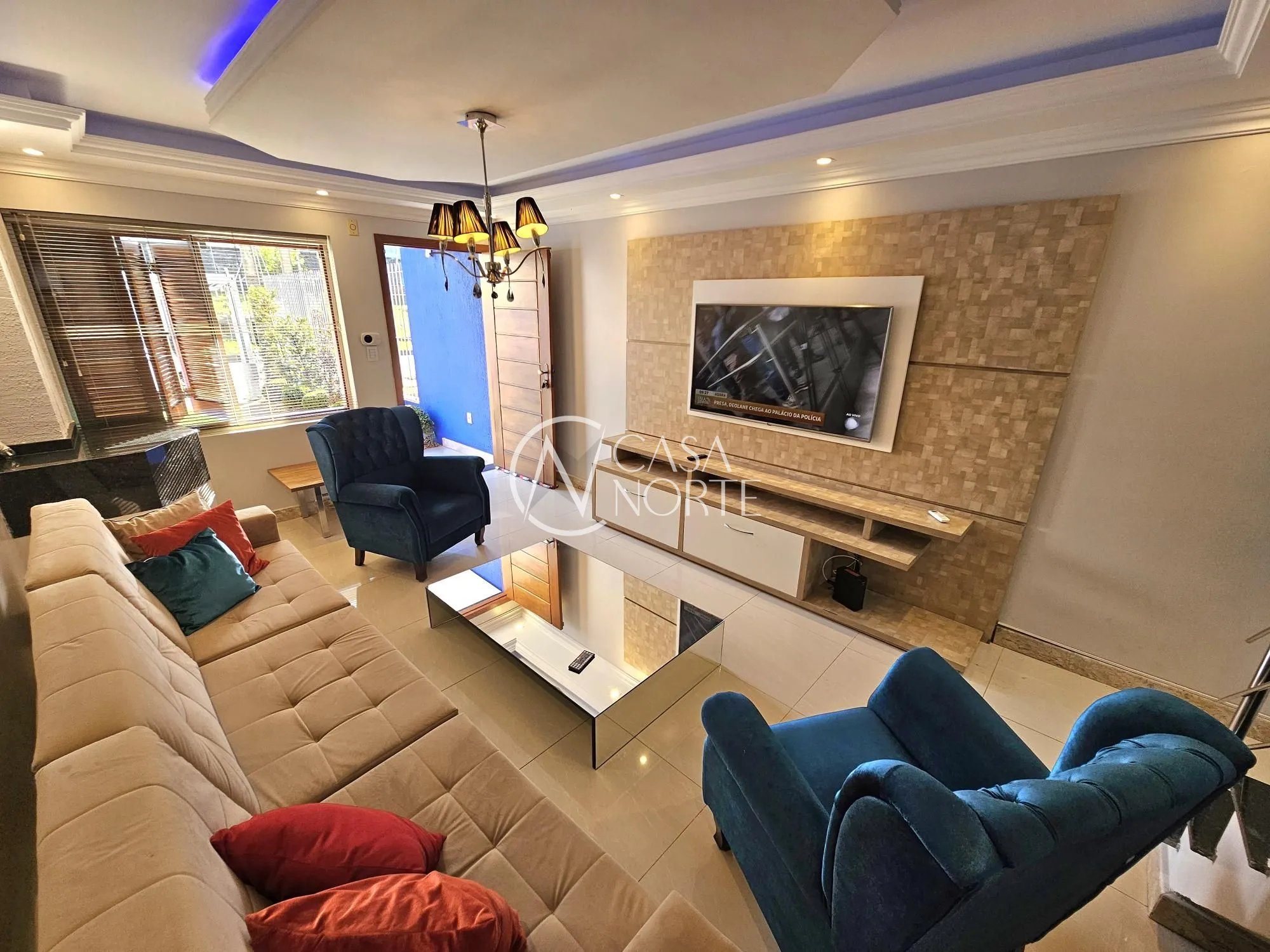 Casa à venda com 3 quartos, 122m², 1 suíte, 2 vagas, Rua Luzinete Alves Aragon no bairro Hípica em Porto Alegre
