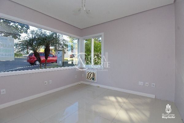 Casa de Condomínio à venda com 3 quartos, 280m², 1 suíte, 5 vagas, Rua Francisco Solano Borges no bairro Aberta dos Morros em Porto Alegre