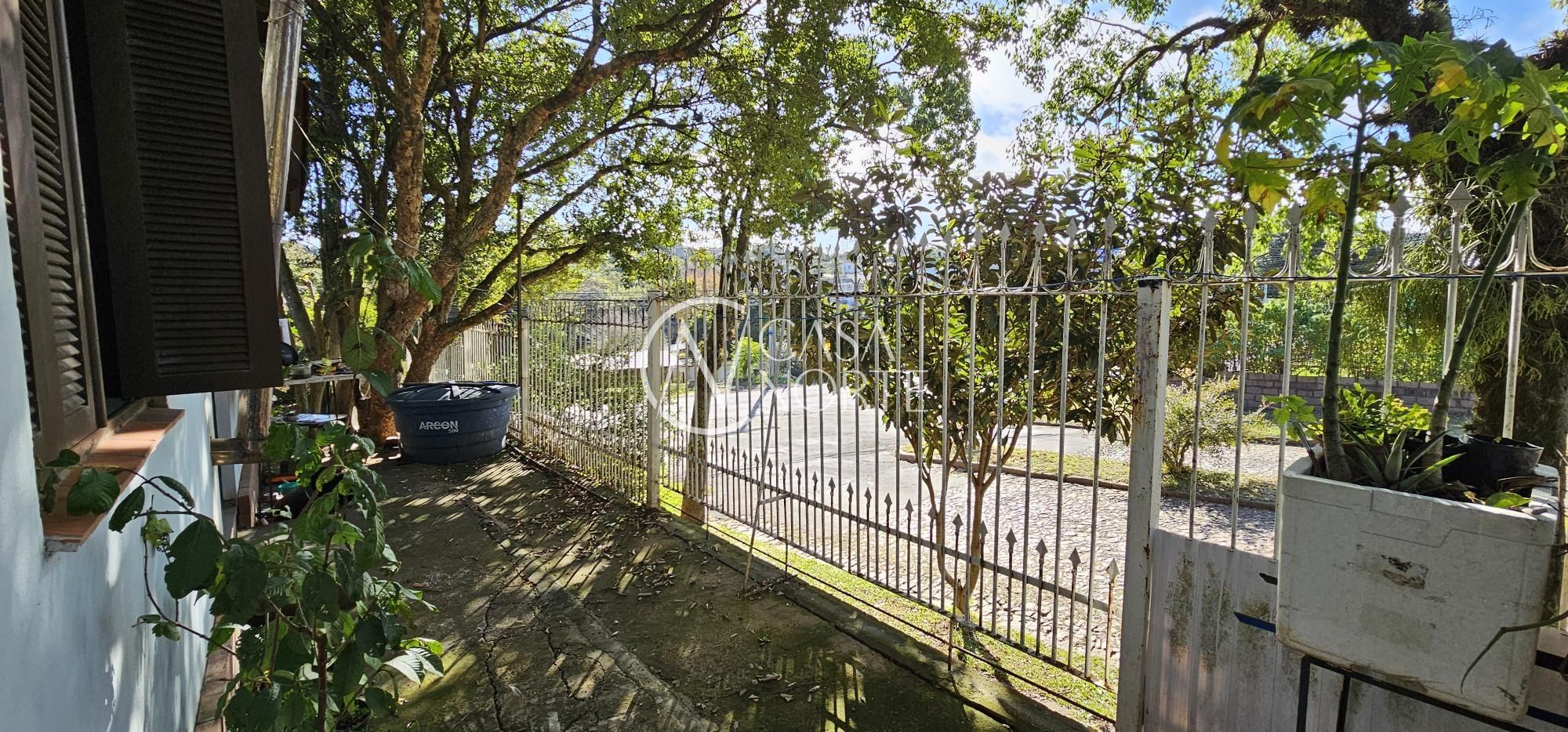 Casa à venda com 1 quarto, 48m², 1 vaga, Avenida da Serraria no bairro Espírito Santo em Porto Alegre