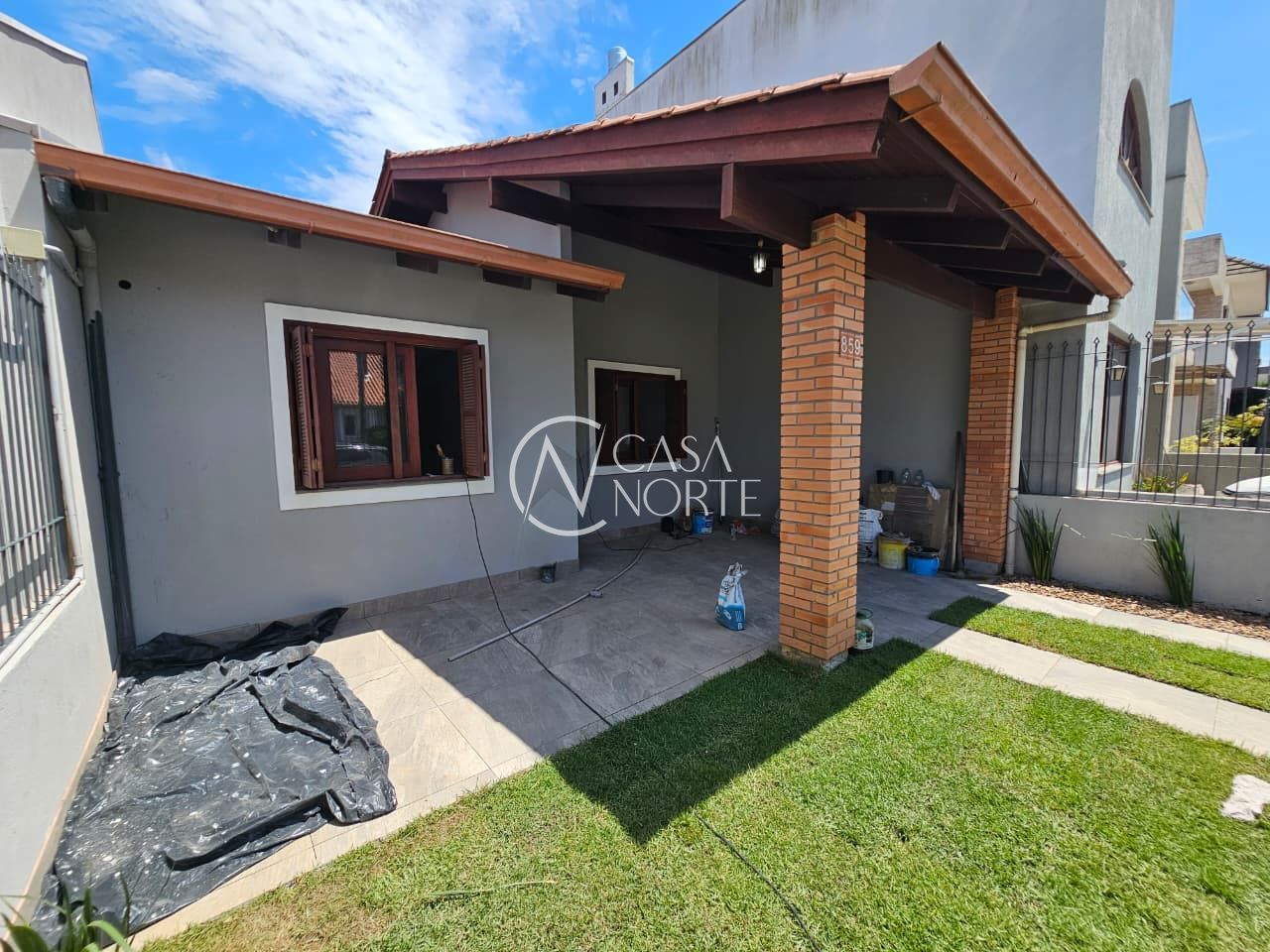 Casa à venda com 3 quartos, 100m², 1 suíte, 2 vagas, Rua Guatambu no bairro Hípica em Porto Alegre