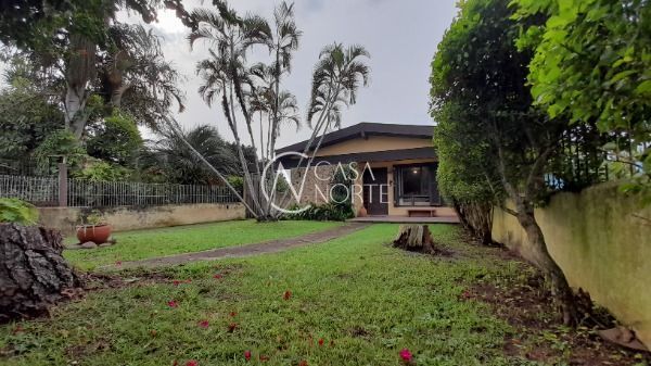Casa à venda com 3 quartos, 200m², 1 suíte, 8 vagas, Avenida Imperial no bairro Ipanema em Porto Alegre