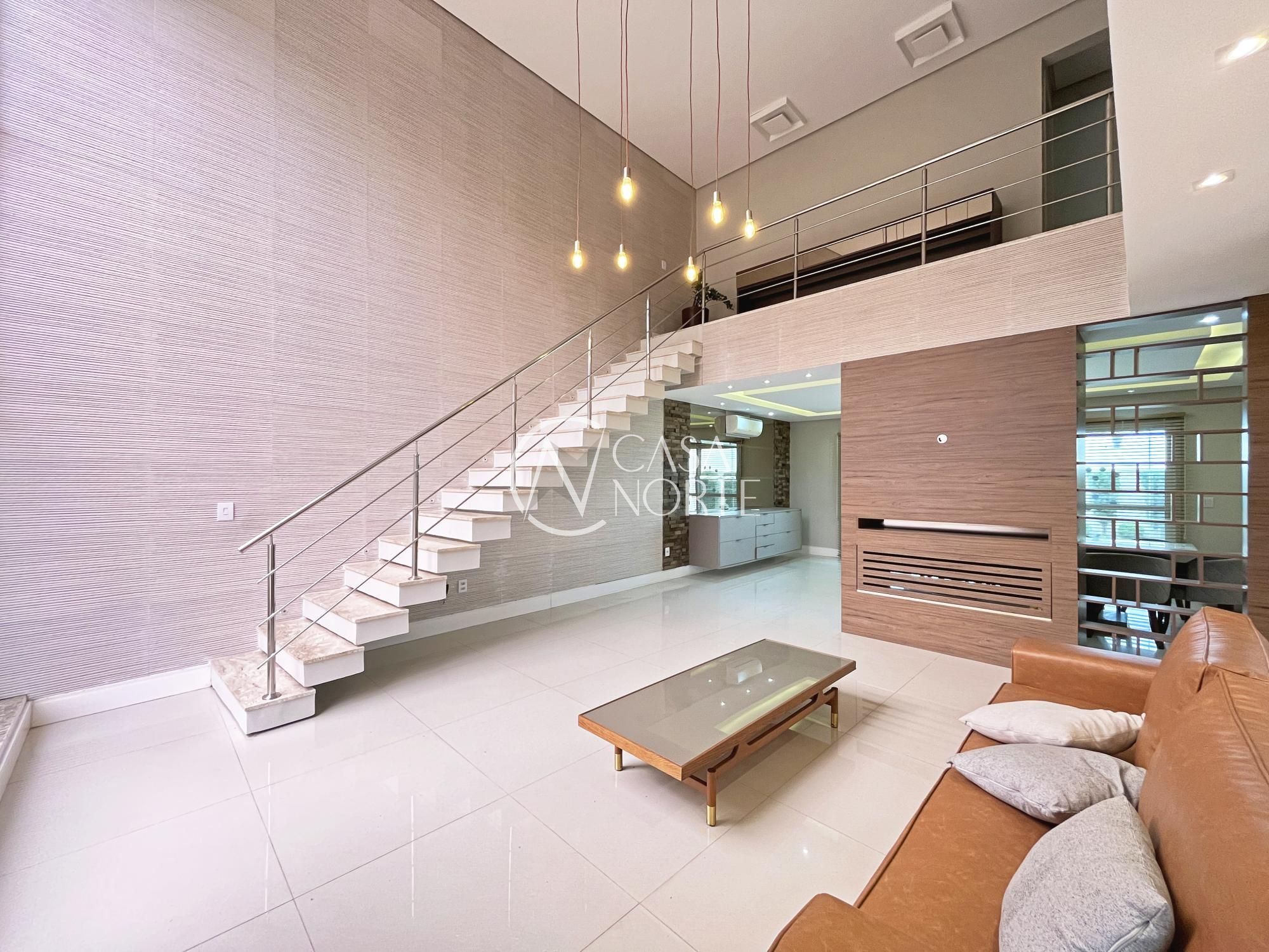 Casa de Condomínio à venda com 3 quartos, 291m², 2 suítes, 4 vagas, Rua Ivo Walter Kern no bairro Hípica em Porto Alegre