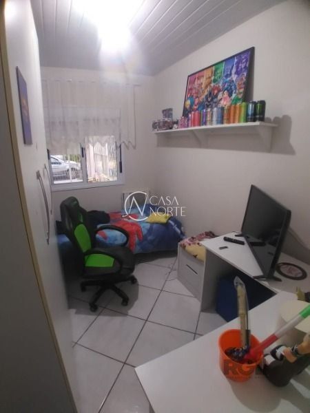 Casa à venda com 2 quartos, 60m², 2 vagas, Rua Padre Oscar Puhl no bairro Hípica em Porto Alegre