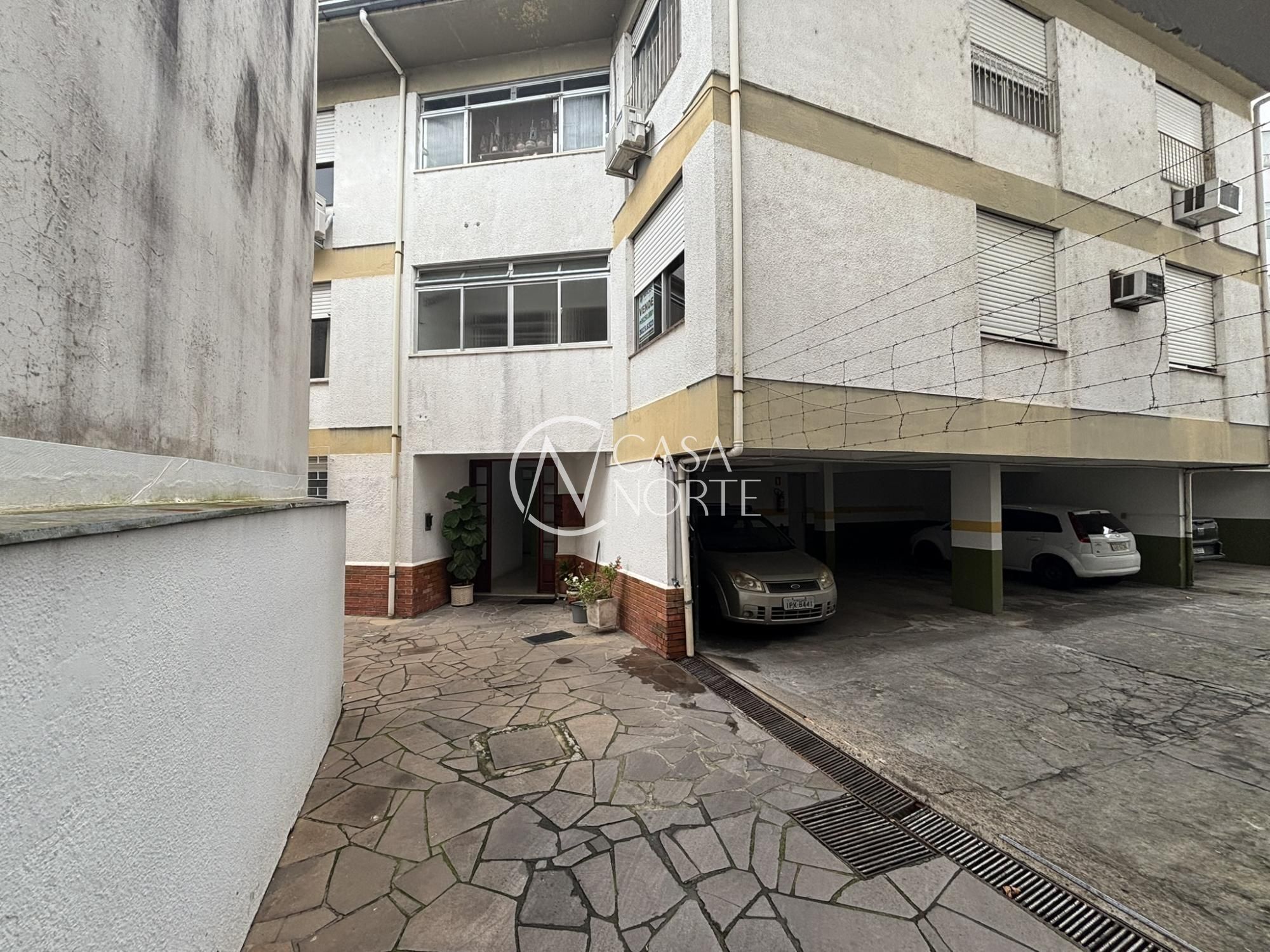 Apartamento à venda com 2 quartos, 69m², Avenida Wenceslau Escobar no bairro Tristeza em Porto Alegre