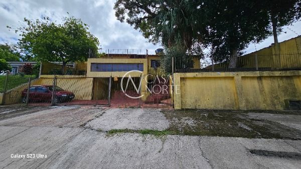 Casa à venda com 3 quartos, 200m², 1 suíte, 3 vagas, Rua Florêncio Farias no bairro Belém Novo em Porto Alegre