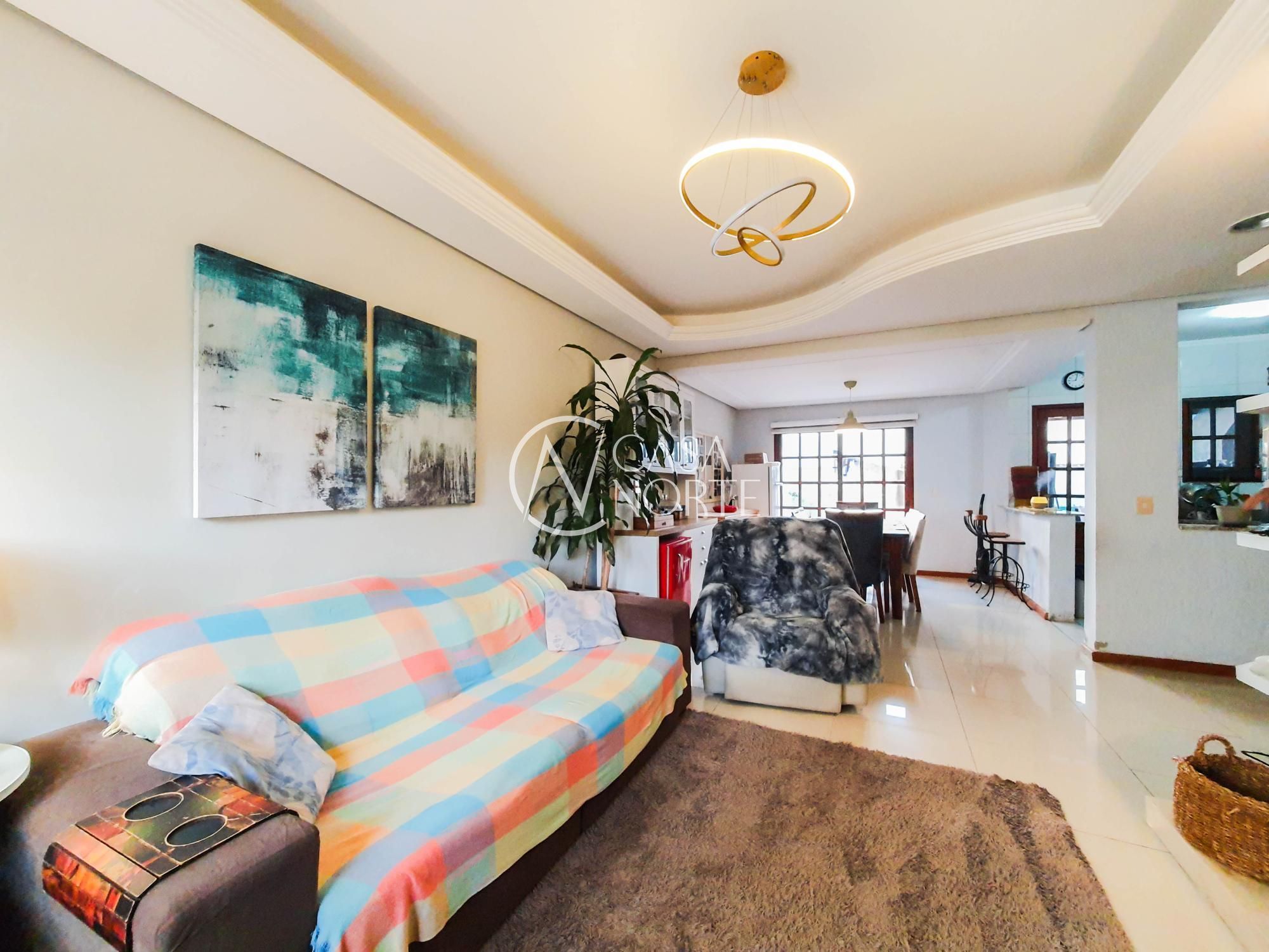 Casa à venda com 3 quartos, 140m², 1 suíte, 2 vagas, Rua Pau-Brasil no bairro Hípica em Porto Alegre