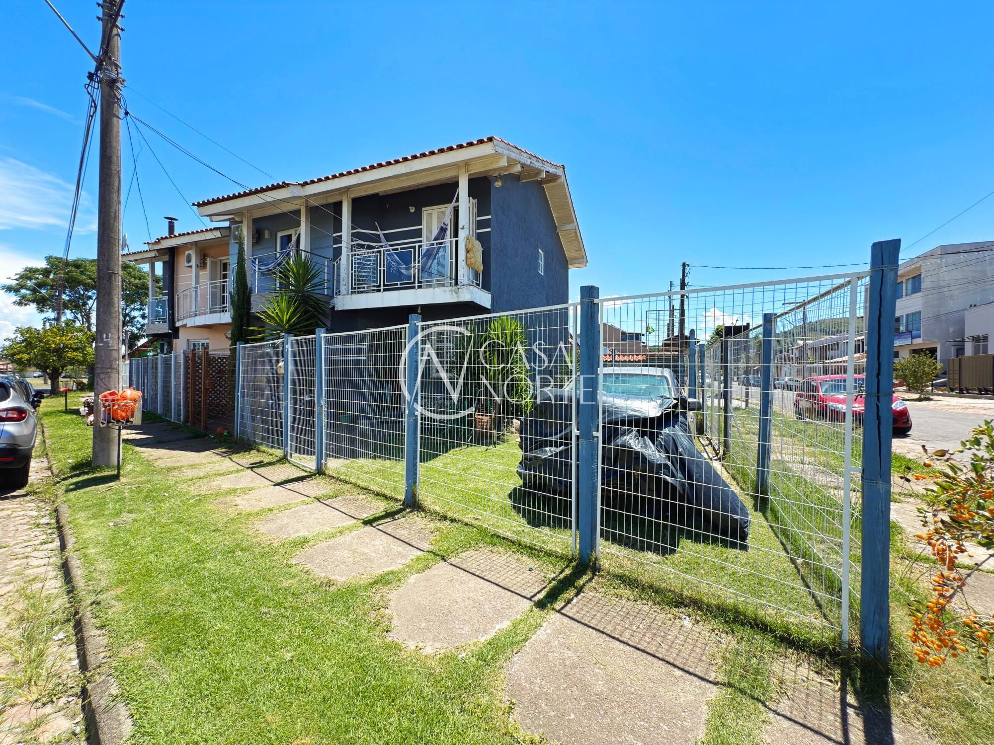Casa à venda com 2 quartos, 76m², 1 vaga, Rua Eliza Tevah no bairro Hípica em Porto Alegre