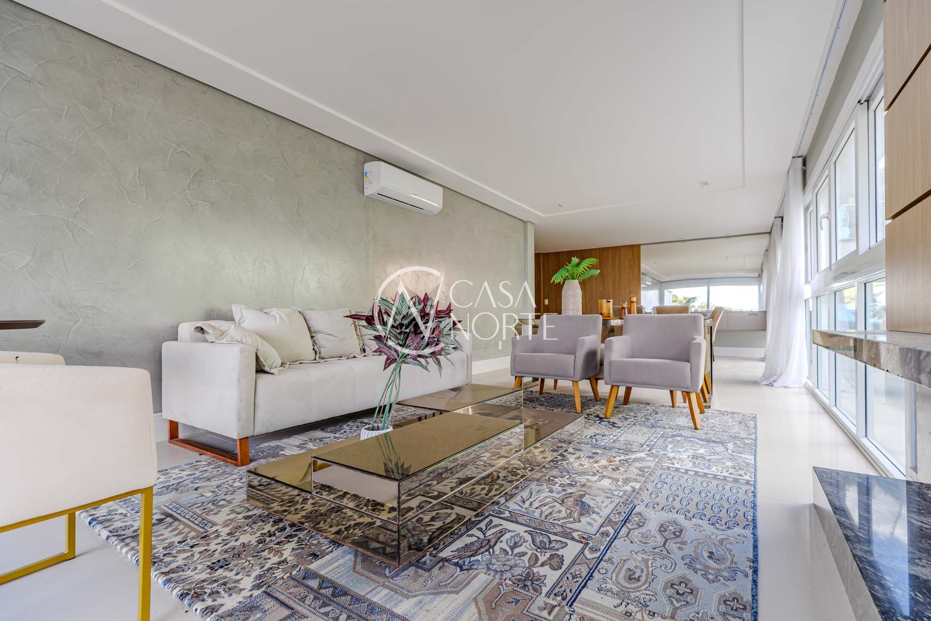Apartamento à venda com 3 quartos, 190m², 3 suítes, 4 vagas, Rua Doutor Possidônio Cunha no bairro Vila Assunção em Porto Alegre