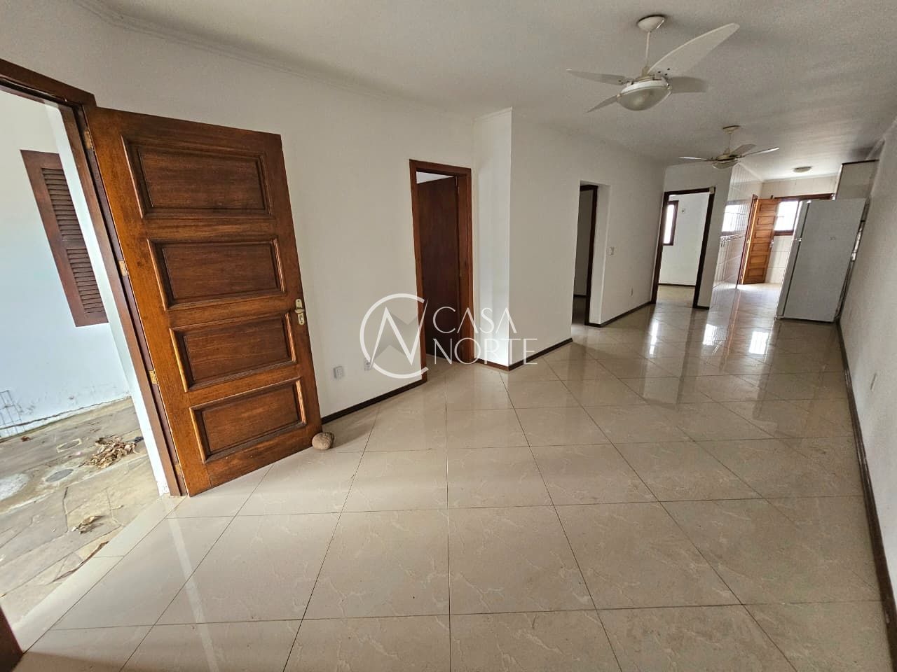 Casa à venda com 3 quartos, 78m², 2 vagas, Rua Romano Rolando Botin no bairro Hípica em Porto Alegre