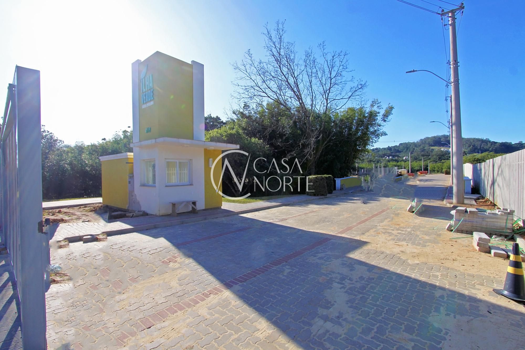 Casa de Condomínio à venda com 4 quartos, 115m², 2 suítes, Estrada Jorge Pereira Nunes no bairro Campo Novo em Porto Alegre