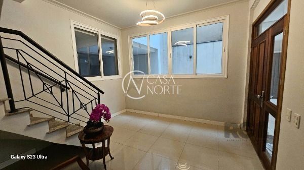 Apartamento à venda com 3 quartos, 157m², 1 suíte, 2 vagas, Avenida Dona Paulina no bairro Tristeza em Porto Alegre
