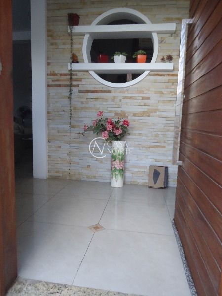 Casa à venda com 3 quartos, 177m², 1 suíte, Rua Francisca Prezzi Bolognesi no bairro Aberta dos Morros em Porto Alegre