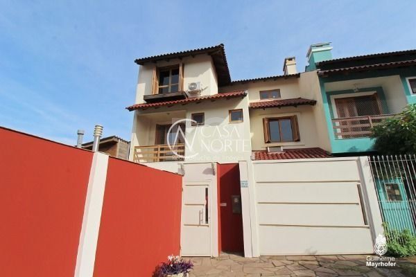 Casa à venda com 4 quartos, 178m², 2 suítes, 2 vagas, Rua Kyve T. Knijnik no bairro Espírito Santo em Porto Alegre