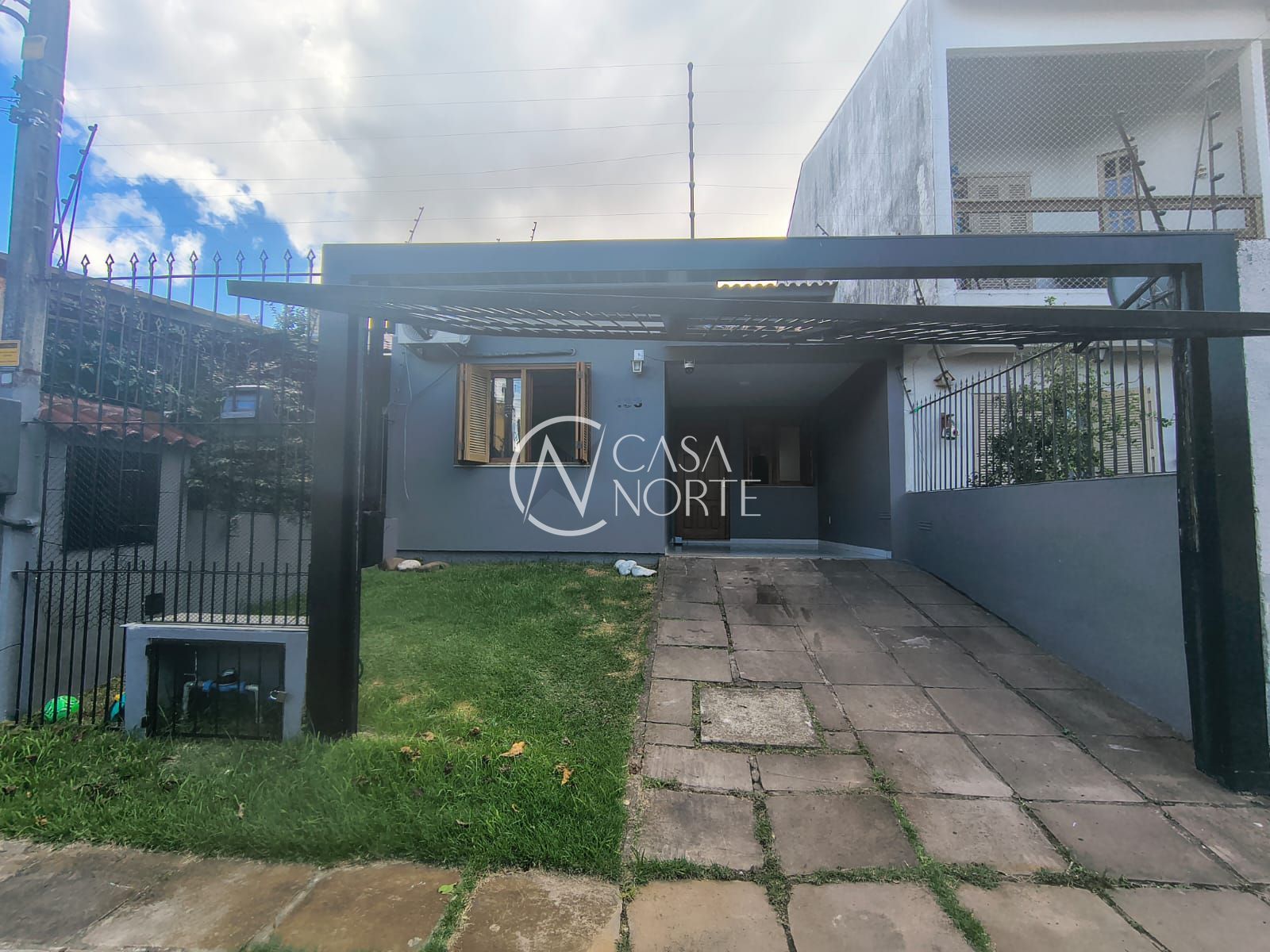 Casa à venda com 3 quartos, 85m², 1 suíte, 1 vaga, Rua Santos Zottis no bairro Hípica em Porto Alegre