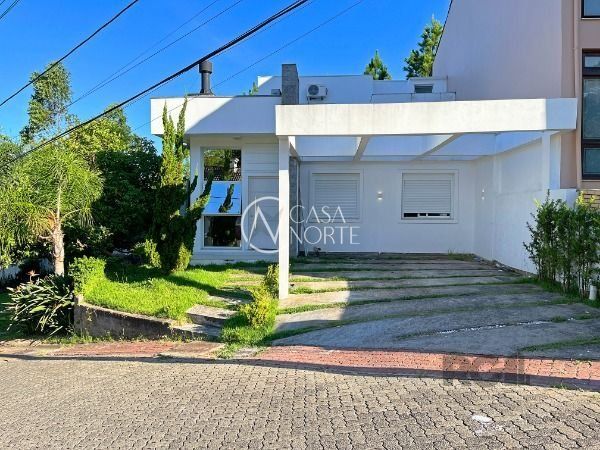 Casa de Condomínio à venda com 3 quartos, 184m², 1 suíte, 2 vagas, Avenida Juca Batista no bairro Aberta dos Morros em Porto Alegre
