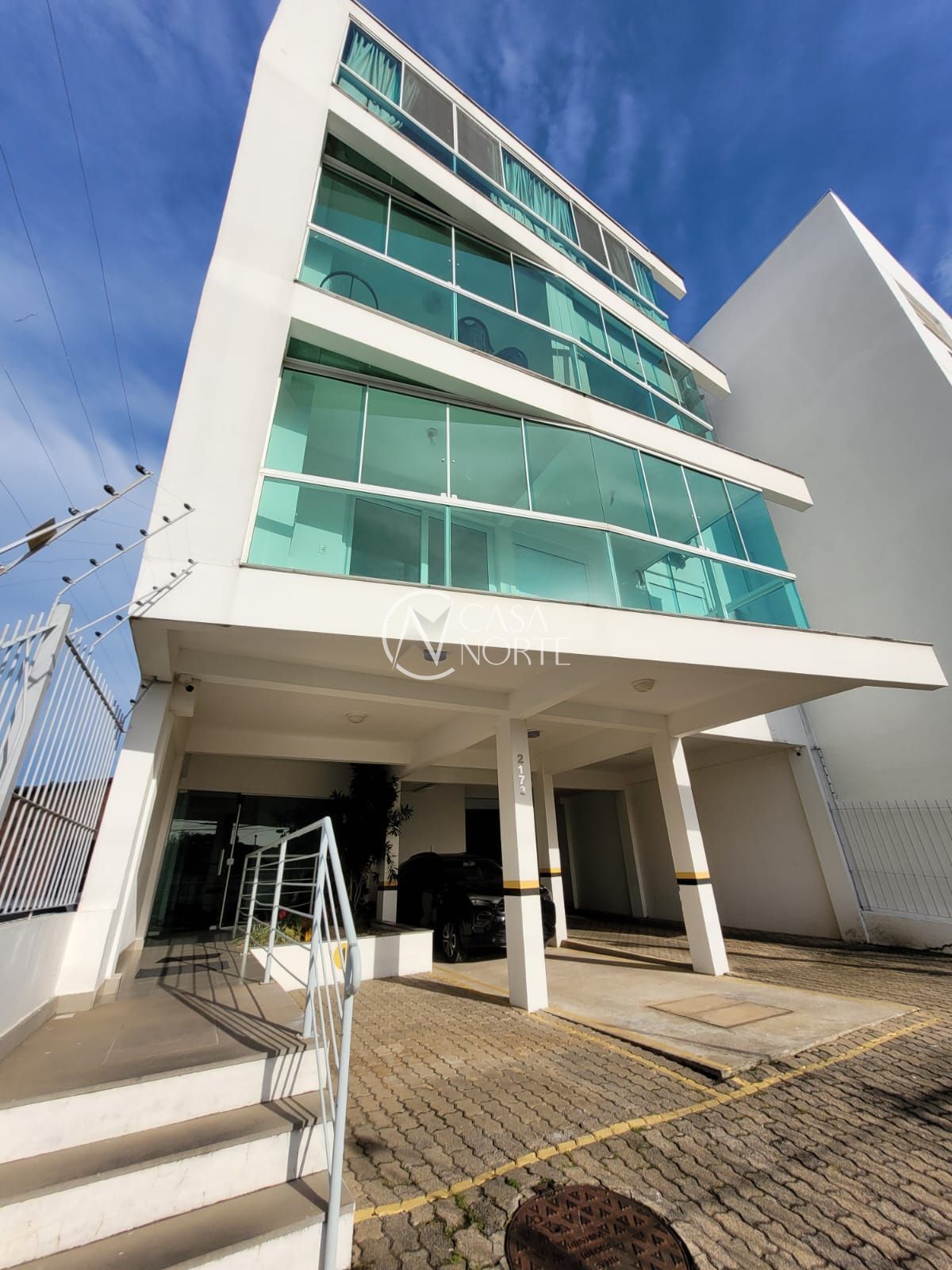 Apartamento à venda com 3 quartos, 96m², 1 suíte, 1 vaga, Rua Padre João Batista Reus no bairro Tristeza em Porto Alegre