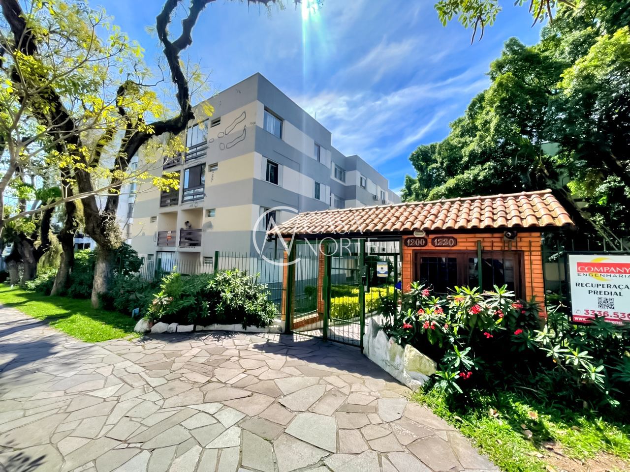 Apartamento à venda com 2 quartos, 69m², 1 vaga, Rua Doutor Barcelos no bairro Tristeza em Porto Alegre