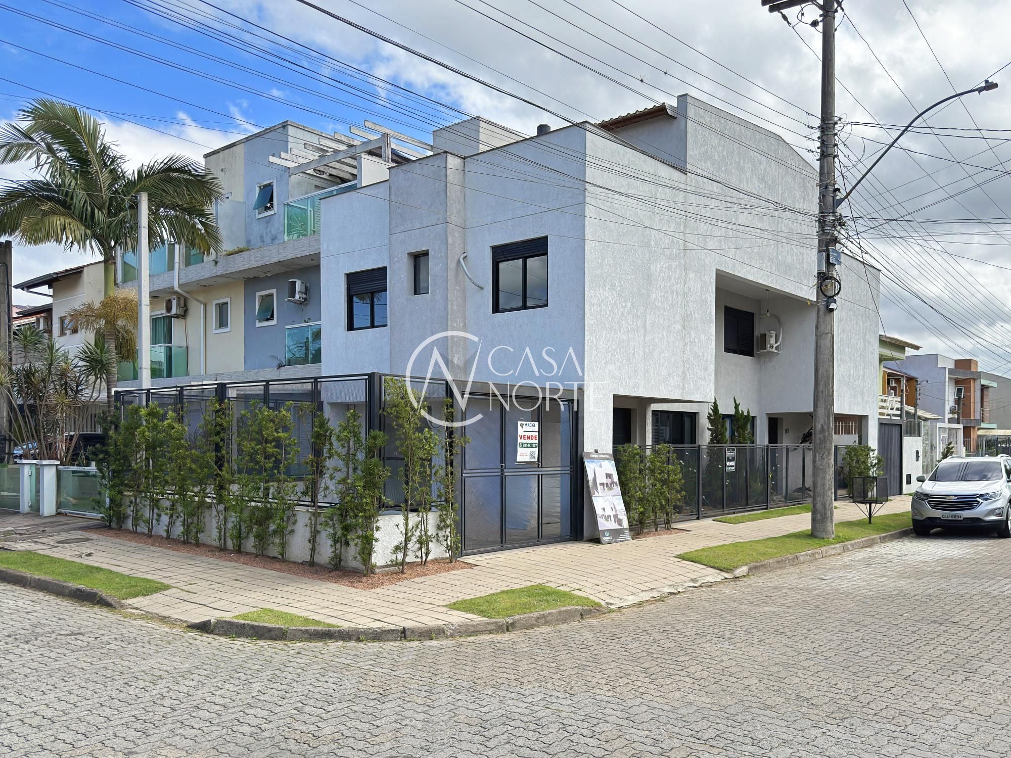 Casa à venda com 4 quartos, 125m², 1 suíte, 1 vaga, Alexandre de Gusmao, 159, 2 no bairro Hípica em Porto Alegre