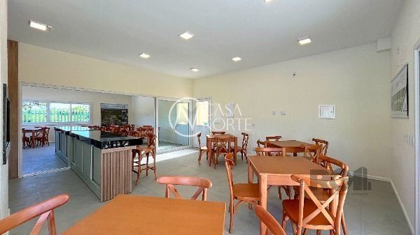 Terreno à venda  com 147m², Avenida Juca Batista no bairro Hípica em Porto Alegre