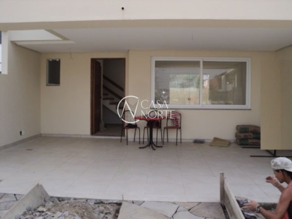 Casa à venda com 3 quartos, 140m², 1 suíte, 2 vagas, Rua Angico no bairro Hípica em Porto Alegre