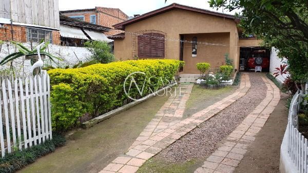 Terreno à venda  com 400m², Avenida Edgar Pires de Castro no bairro Restinga em Porto Alegre
