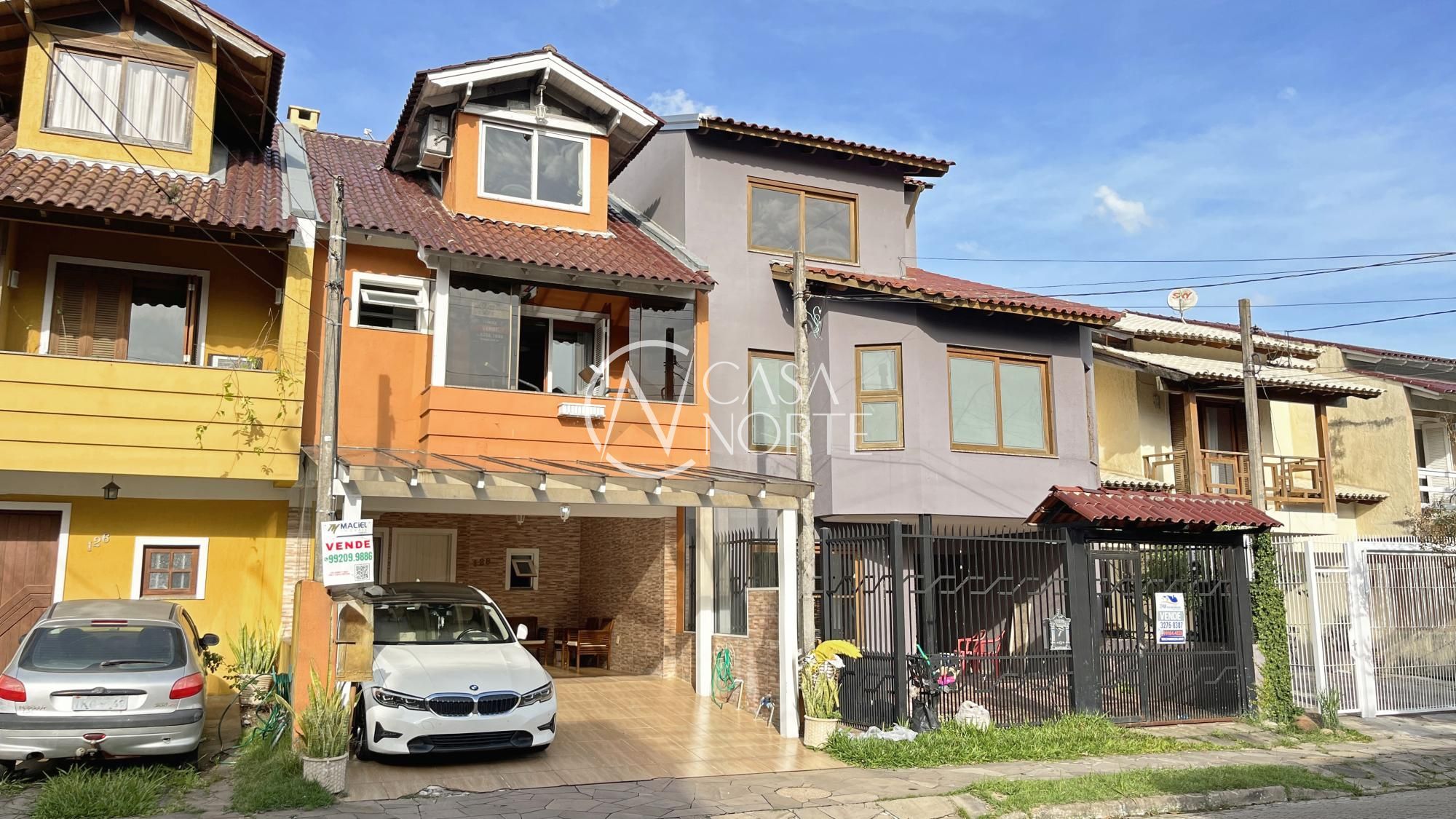 Casa à venda com 3 quartos, 177m², 1 suíte, 2 vagas, Rua Guatambu no bairro Hípica em Porto Alegre