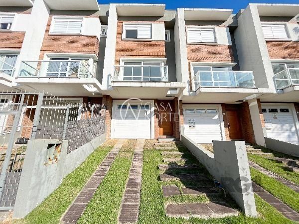 Sobrado à venda com 3 quartos, 100m², 3 suítes, 2 vagas, Avenida Altos do Santa Rita no bairro Hípica em Porto Alegre