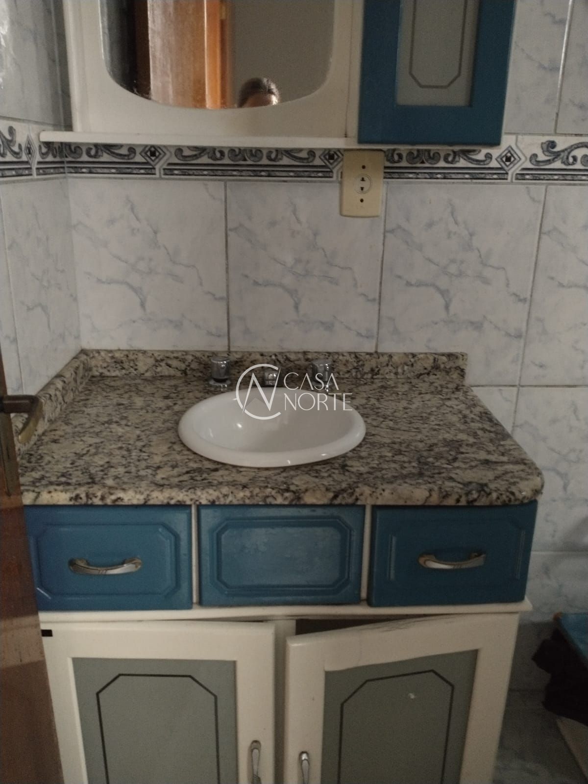 Casa à venda com 3 quartos, 78m², 2 vagas, Rua Romano Rolando Botin no bairro Hípica em Porto Alegre